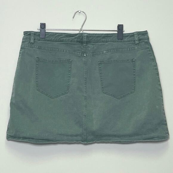 Vineyard Vines Olive Green Utility Skirt Size 16 - Picture 2 of 7